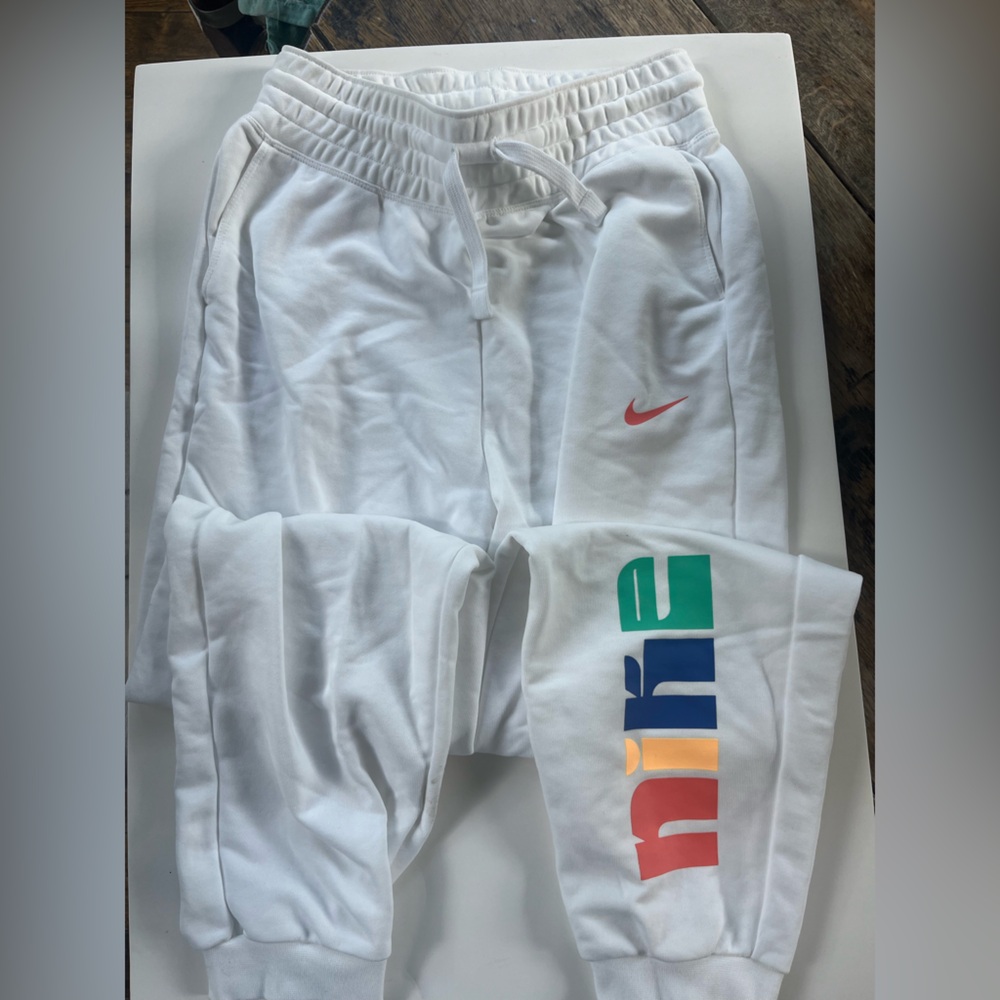 Vintage Style White Joggers with Color Name, size small
